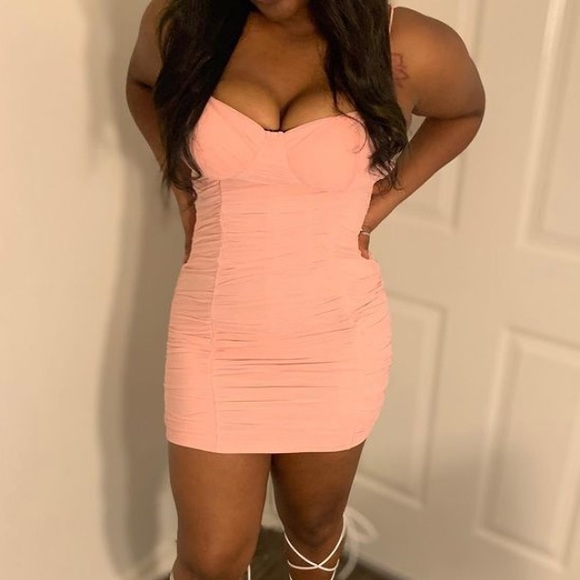 Pink dress - Picture 2 of 2